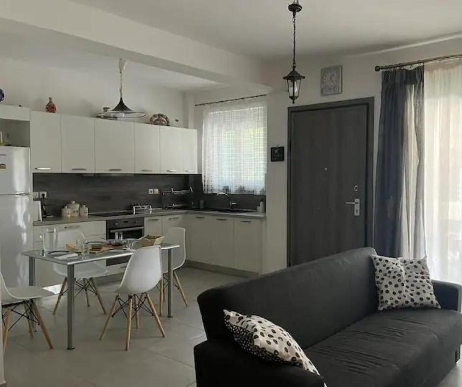 Aurora Studio Lagonissi ลาโกนิสซี ภายนอก รูปภาพ