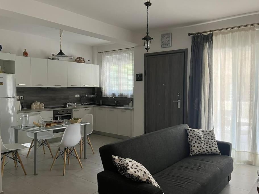 Aurora Studio Lagonissi ลาโกนิสซี ภายนอก รูปภาพ